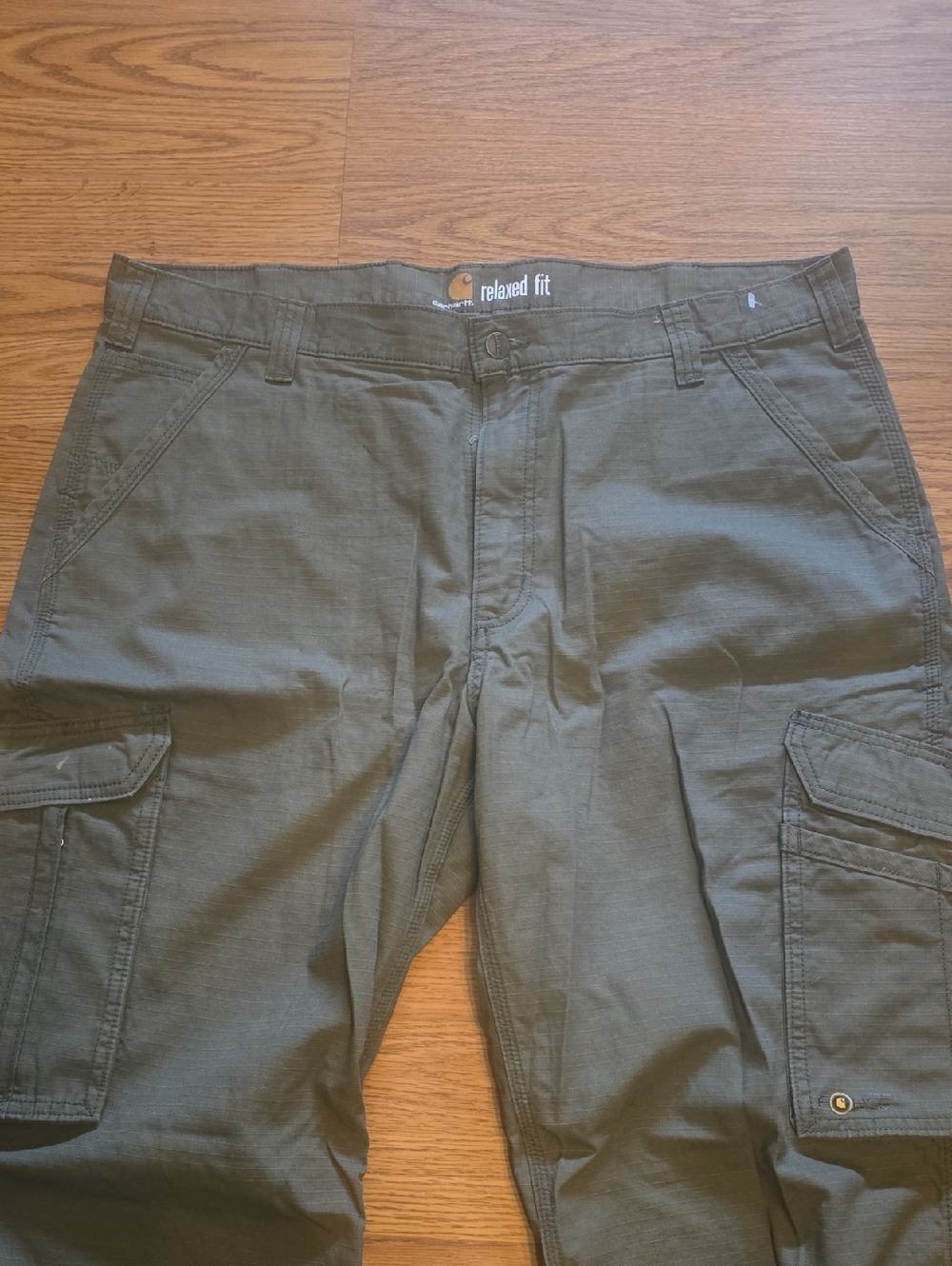 Carhartt Relaxed Fit Cargo Pants in Olive